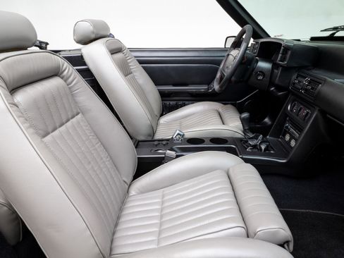 Used 1990 Ford Mustang GT RWD image 35
