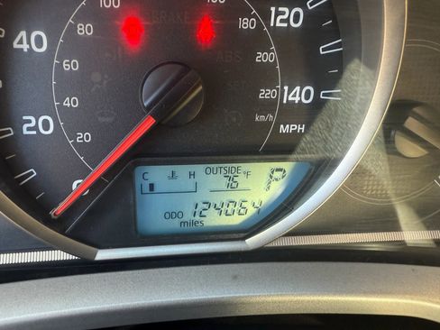 Used 2015 Toyota RAV4 XLE image 17