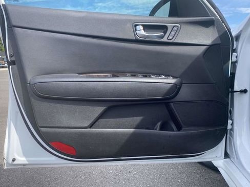 Used 2018 Kia Optima EX w/ Premium Package image 19