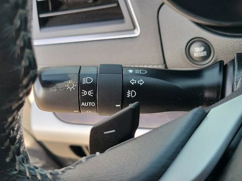 Used 2018 Subaru Outback 2.5i Limited AWD/4WD image 17