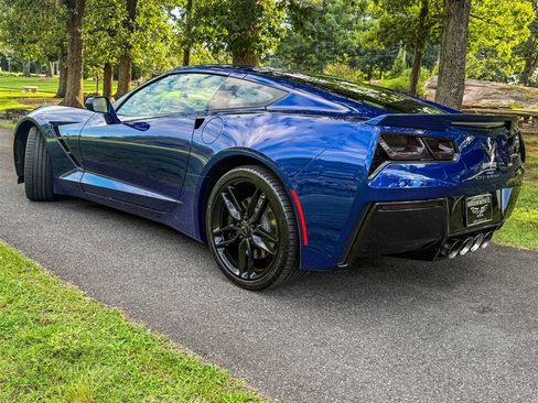 Used 2017 Chevrolet Corvette Stingray Coupe w/ Carbon Flash Badge Package RWD image 5