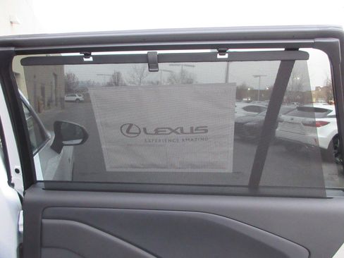 New 2026 Lexus TX 500h AWD image 21