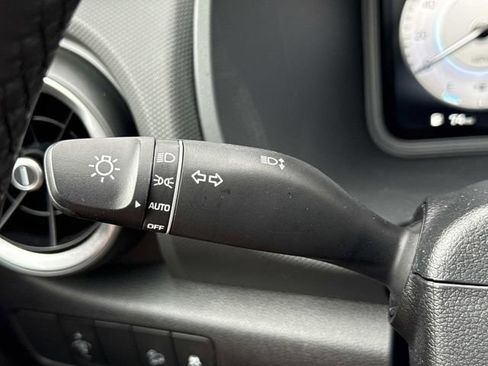 Used 2022 Hyundai Kona Limited AWD/4WD image 27