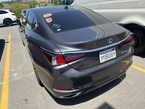 Used 2025 Lexus ES 350 w/ Premium Package FWD image 10