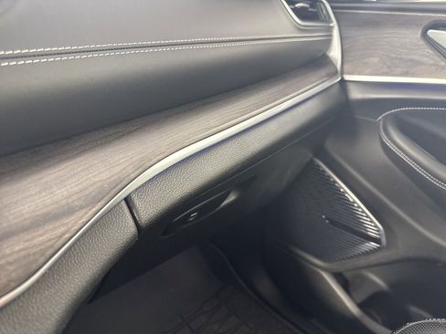 Used 2022 Jeep Grand Cherokee L Overland image 17