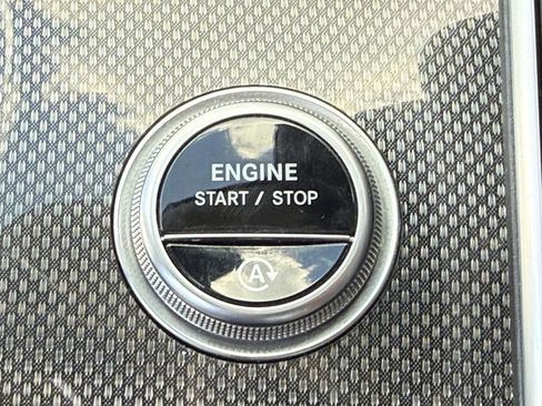 Used 2022 Mercedes-Benz C 300 Sedan image 21