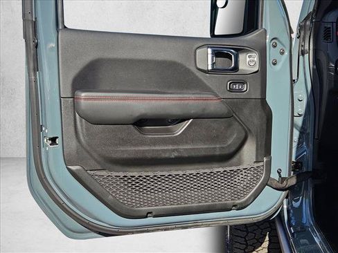 Used 2026 Jeep Gladiator Rubicon w/ Steel Power Dome Hood Package AWD/4WD image 10