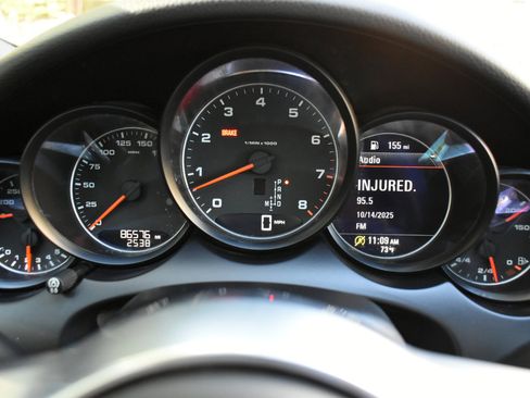 Used 2018 Porsche Cayenne Platinum Edition image 17