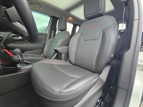 Used 2023 Jeep Renegade Trailhawk w/ Sun/Sound Group image 18