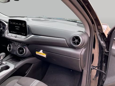 Certified 2023 Chevrolet Blazer LT w/ Convenience Package FWD image 18