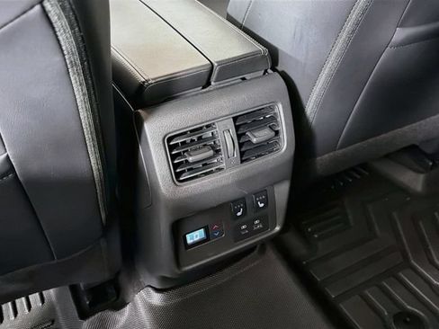 Used 2022 Nissan Rogue Platinum AWD/4WD image 31