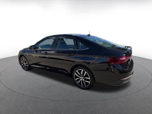 Used 2025 Volkswagen Jetta SE image 10