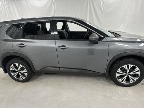 Certified 2021 Nissan Rogue SV image 2