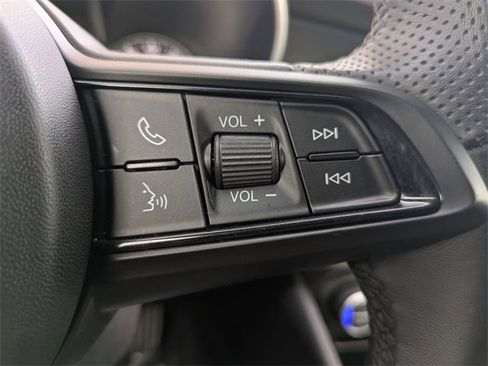 Used 2022 Alfa Romeo Giulia Ti image 15
