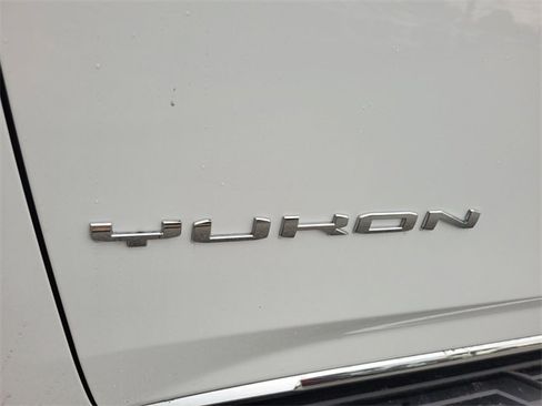 New 2026 GMC Yukon Elevation image 3