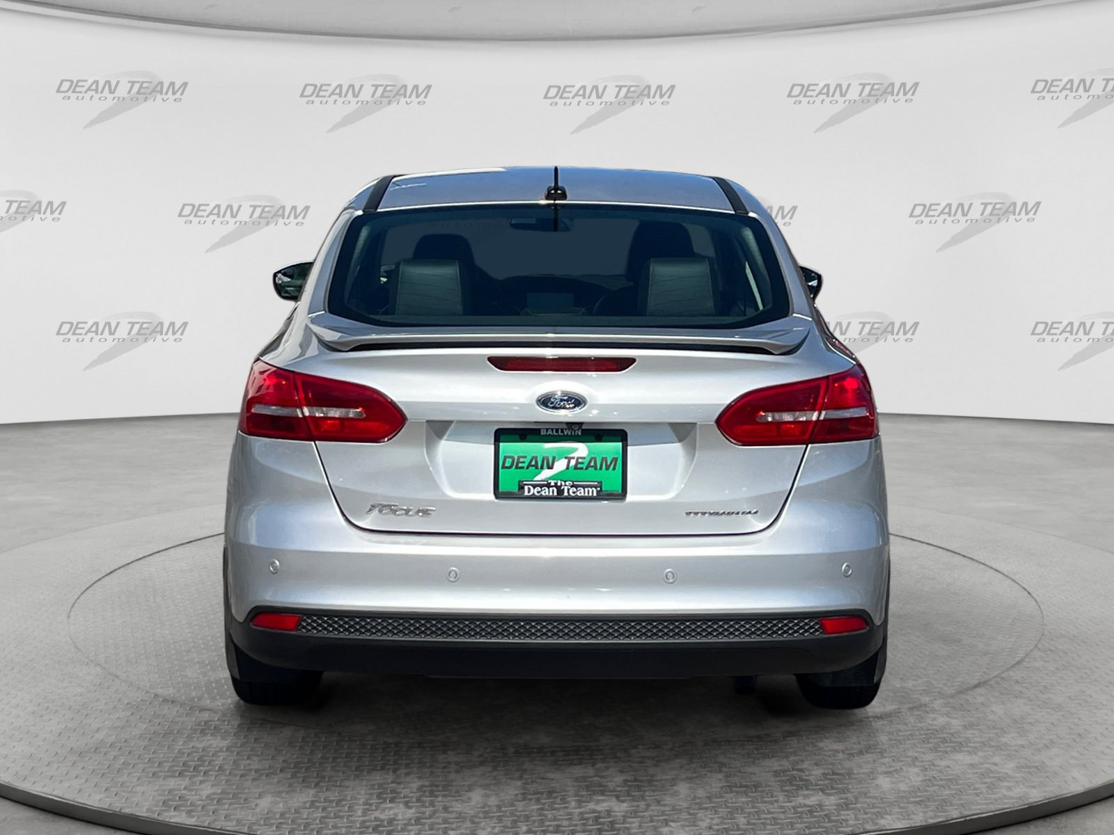 Used 2018 Ford Focus Titanium FWD image 7