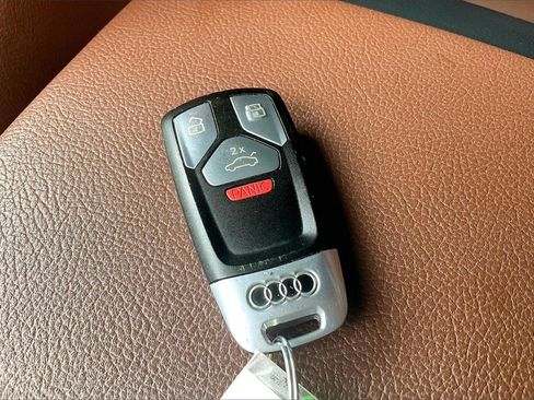 Used 2020 Audi Q5 2.0T Premium Plus w/ Premium Plus Package image 12