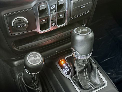 Used 2021 Jeep Wrangler Unlimited Sahara image 7