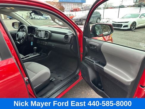 Used 2022 Toyota Tacoma SR5 image 9