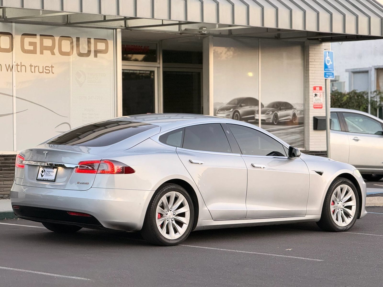 Used 2017 Tesla Model S P100D AWD/4WD image 9
