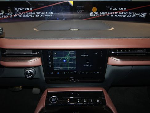 New 2025 Lincoln Navigator Reserve AWD/4WD image 15