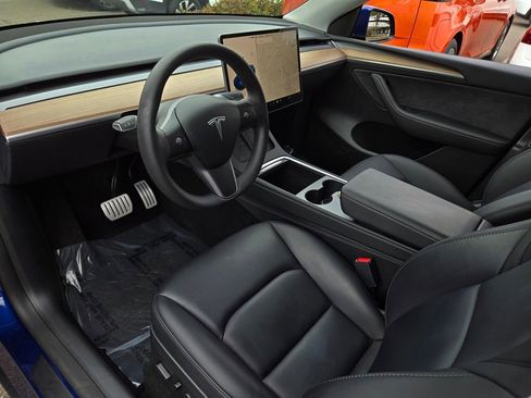 Used 2023 Tesla Model Y Performance AWD/4WD image 10