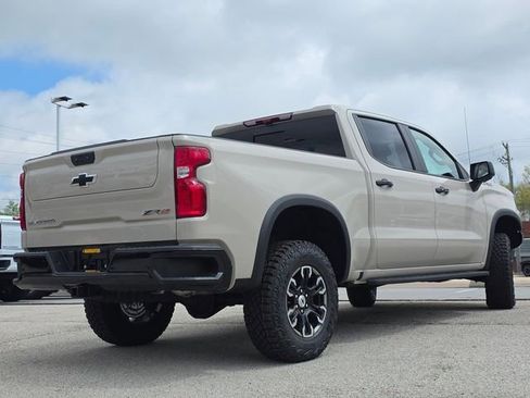 New 2026 Chevrolet Silverado 1500 ZR2 AWD/4WD image 17
