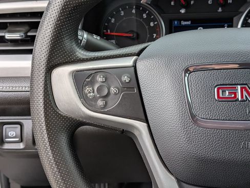 Used 2023 GMC Acadia SLE w/ Driver Convenience Package FWD image 18