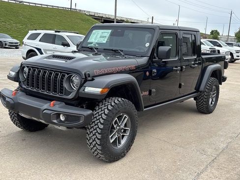 New 2026 Jeep Gladiator Mojave w/ Safety Group AWD/4WD image 8