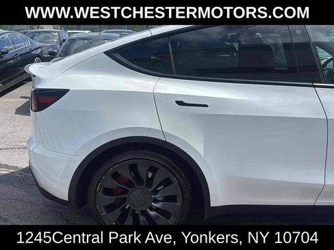 Used 2022 Tesla Model Y Performance AWD/4WD image 10