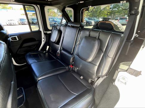 Used 2022 Jeep Wrangler Unlimited Rubicon 4xe w/ Cold Weather Group image 19