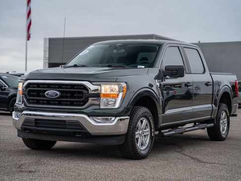 Used 2021 Ford F150 XLT AWD/4WD image 3