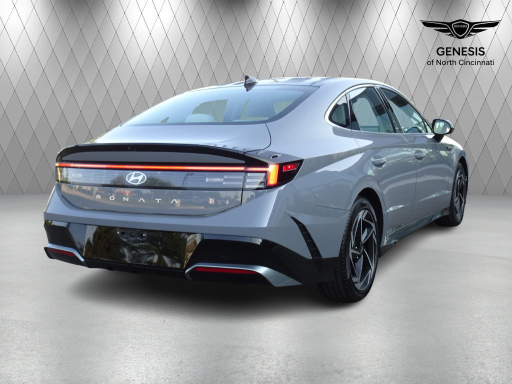 Used 2024 Hyundai Sonata SEL w/ Convenience Package FWD image 4