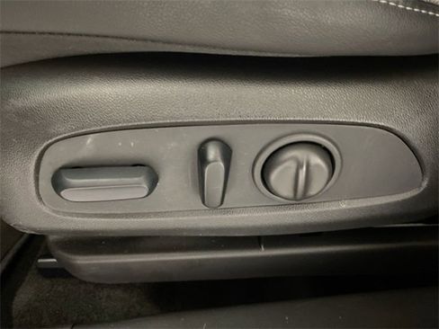Used 2023 Buick Encore GX Select w/ Sport Touring Package image 25