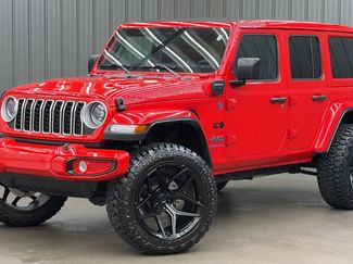 Used 2025 Jeep Wrangler Unlimited Sahara w/ Safety Group AWD/4WD video 1