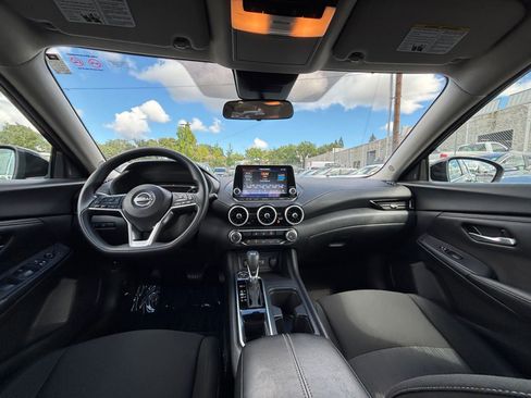 Used 2025 Nissan Sentra SV FWD image 31