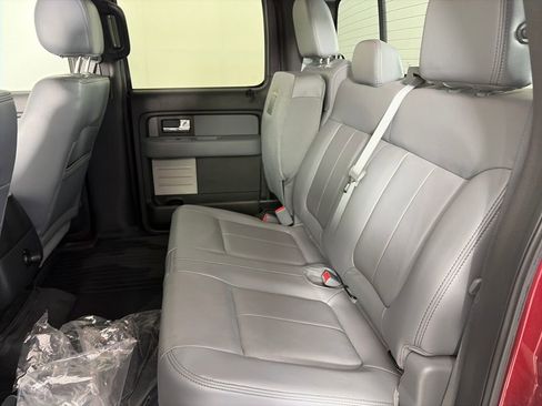 Used 2014 Ford F150 XLT w/ Equipment Group 302A Luxury AWD/4WD image 13