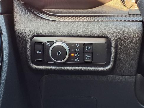 Used 2023 Ford Explorer ST-Line image 18