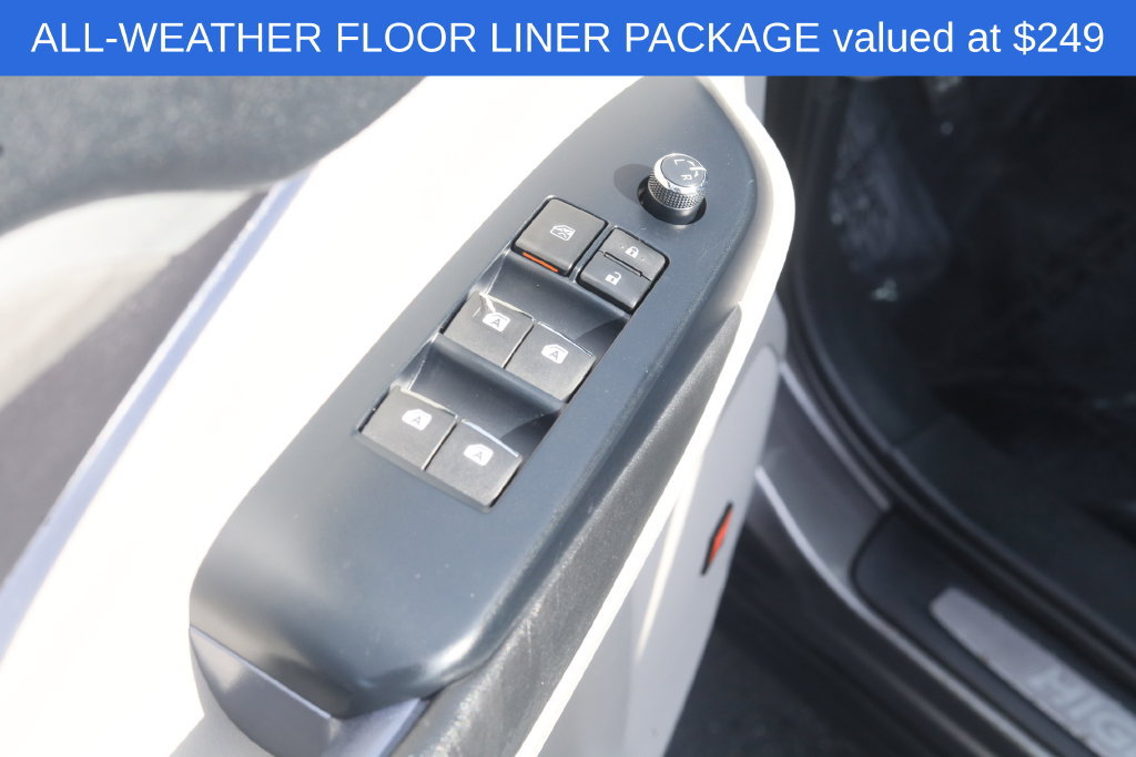 Used 2017 Toyota Highlander Limited AWD/4WD image 5