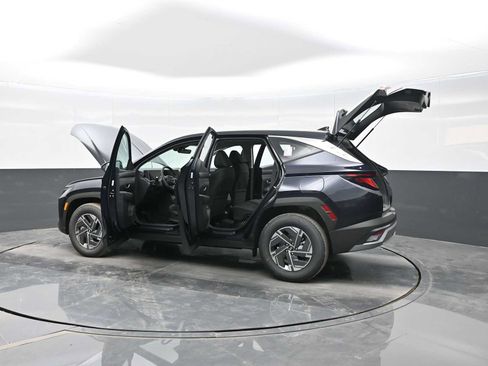 New 2026 Hyundai Tucson Blue SE image 31