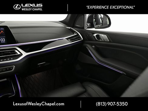 Used 2022 BMW X7 M50i w/ Luxury Seating Package image 33