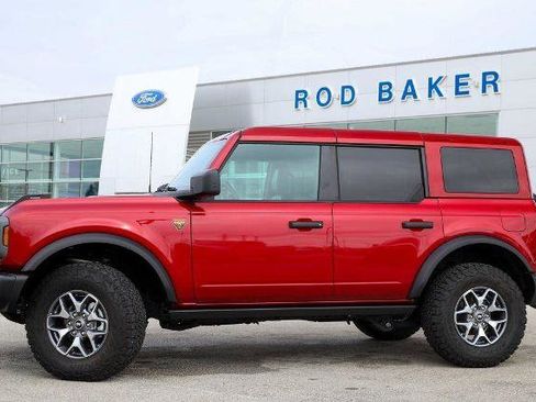Certified 2025 Ford Bronco Badlands AWD/4WD image 3