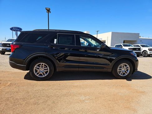 New 2026 Ford Explorer Active RWD image 4