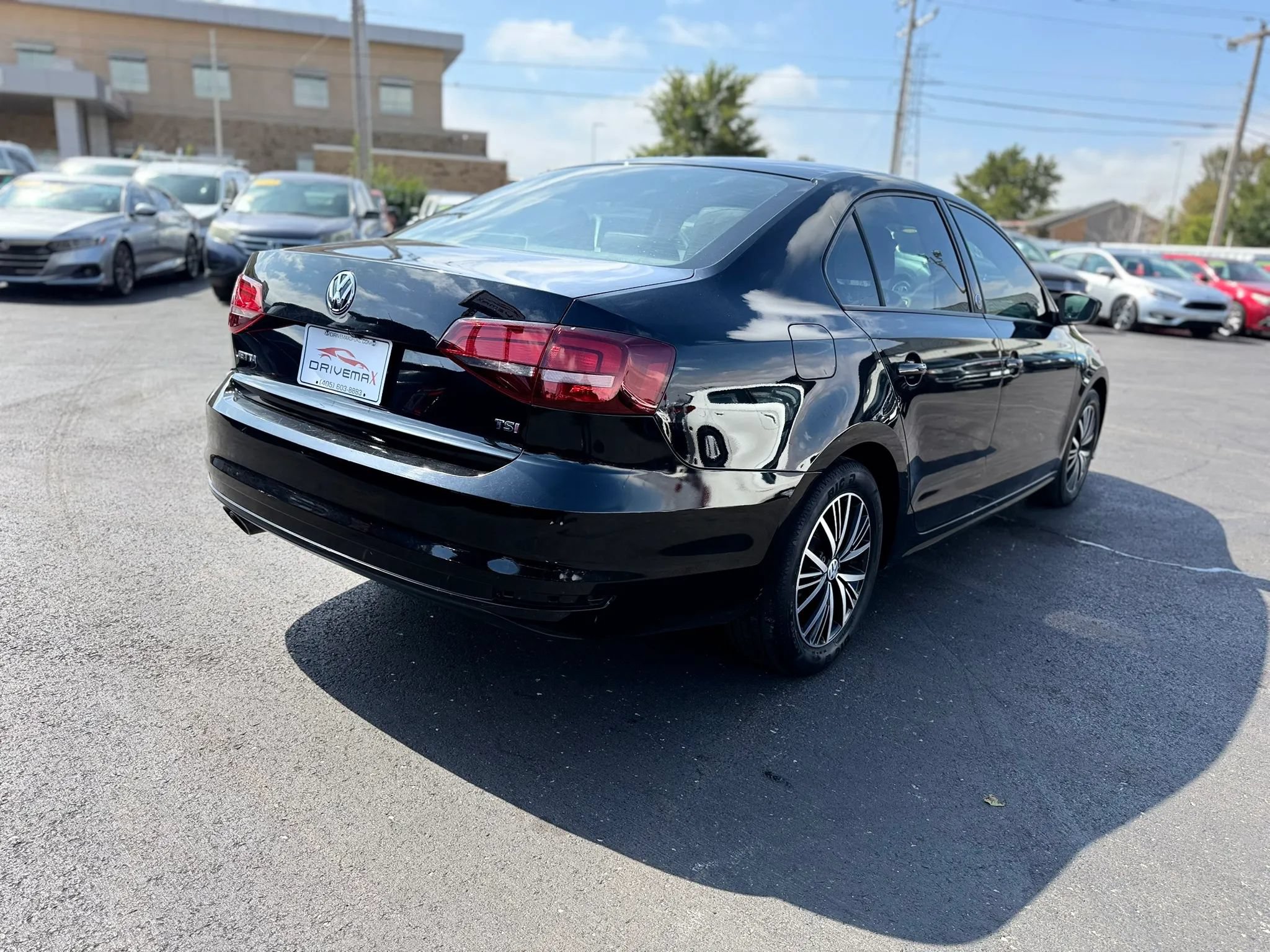 Used 2018 Volkswagen Jetta Wolfsburg Edition FWD image 3