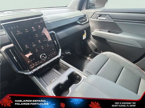 New 2026 GMC Acadia AT4 w/ Luxury Package AWD/4WD image 23
