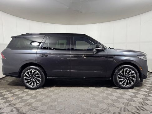 Certified 2025 Lincoln Navigator Black Label AWD/4WD image 6