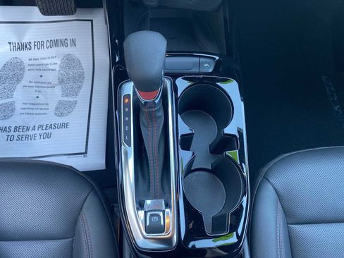 Used 2024 Chevrolet Trax RS w/ Sunroof Package image 15