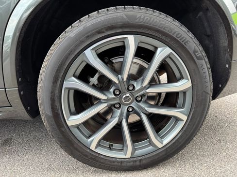 Used 2018 Volvo XC90 T6 Momentum w/ Convenience Package image 9