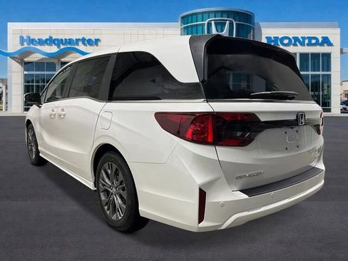 New 2026 Honda Odyssey Touring image 5