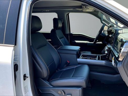 New 2026 Ford F250 Lariat w/ Black Appearance Package AWD/4WD image 11